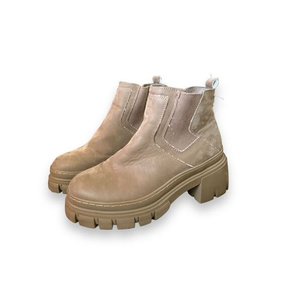 MIA sz 8 Women Chunky Brown Leather Stretchy Pull On Chelsea Lug Boots Fall Chic - Picture 3 of 9